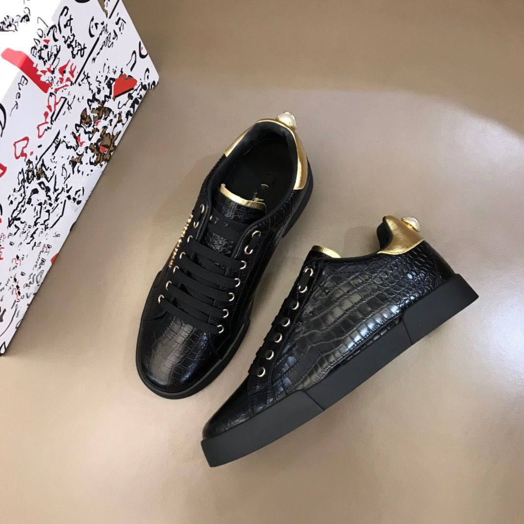 2023 platform shoes Velvet Black leather sneakers fashion rubber reflective Inner height high bottom Leisure Sports shoes 35-45
2023 platform shoes Velvet Black leather sneakers fashion rubber reflective Inner height high bottom Leisure Sports shoes 35-45