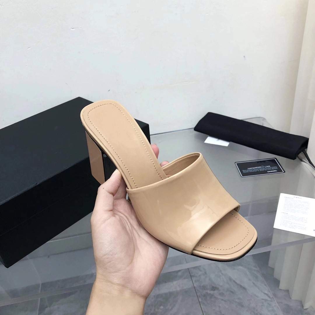 Slippers Slides Foam Runners Designer women shoes Sandal Designer Sliders solid Patent leather sexy heel bottom brand logo comfort colorful size 35-41, Blue
Slippers Slides Foam Runners Designer women shoes Sandal Designer Sliders solid Patent leather sexy heel bottom brand logo comfort colorful size 35-41, Blue