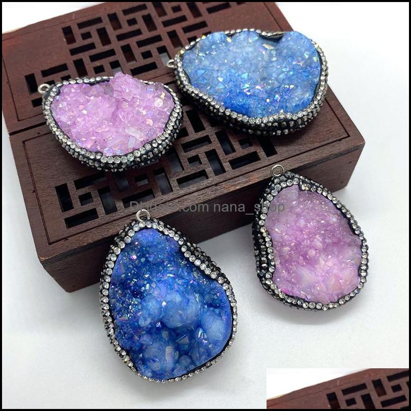 Pendant Necklaces Pendants Jewelry 1Pc Natural Stone Irregar Drop-Shaped Color Crystal Diamond Inlaid Dh5Sq
Pendant Necklaces Pendants Jewelry 1Pc Natural Stone Irregar Drop-Shaped Color Crystal Diamond Inlaid Dh5Sq