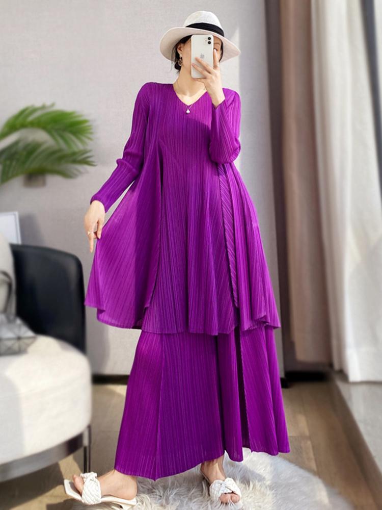 Women's Two Piece Pants Summer Woman Pleated Suit Solid V Collar Long Sleeve Loose Dress Elastic Waist Wide Leg Casual StyleWomen's, Purple suit
Women's Two Piece Pants Summer Woman Pleated Suit Solid V Collar Long Sleeve Loose Dress Elastic Waist Wide Leg Casual StyleWomen's, Purple suit
