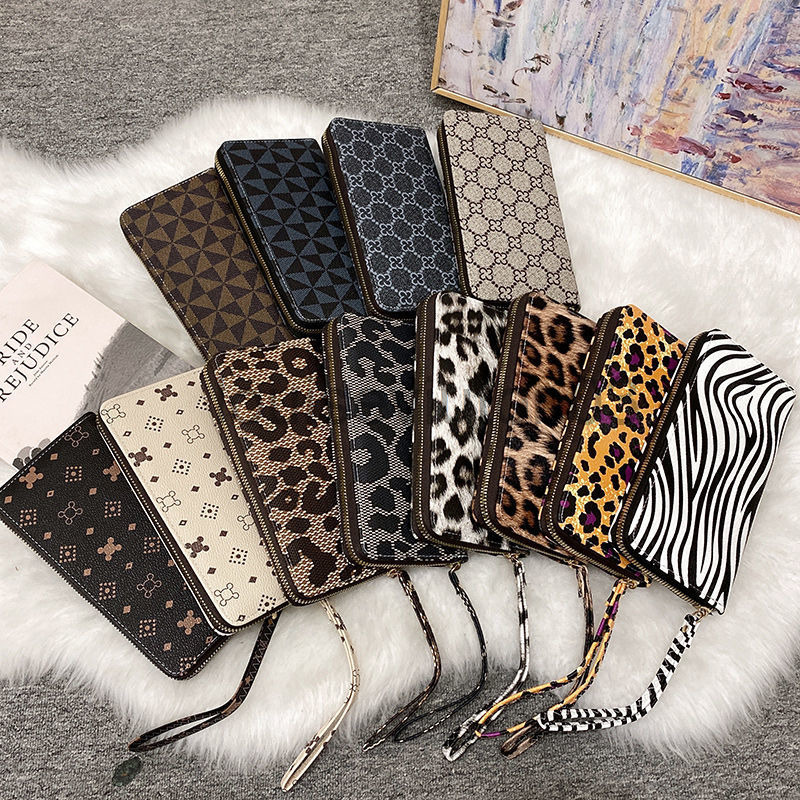 Designer Leather Card Wallet Woman Mens Mens Hand Mens and Womens Universal Large Capacity Couple Wrist Single Elongated Zipper Wallet Mobile Phone Card Bag, Red
Designer Leather Card Wallet Woman Mens Mens Hand Mens and Womens Universal Large Capacity Couple Wrist Single Elongated Zipper Wallet Mobile Phone Card Bag, Red
