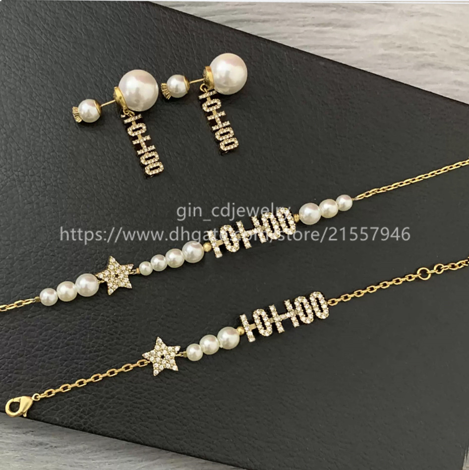Classic Designer Jewelry Ladies Bracelet, Earrings Necklace Rings High Quality Pure Copper Material Couple Wedding Birthday Gifts, Mixed colors
Classic Designer Jewelry Ladies Bracelet, Earrings Necklace Rings High Quality Pure Copper Material Couple Wedding Birthday Gifts, Mixed colors