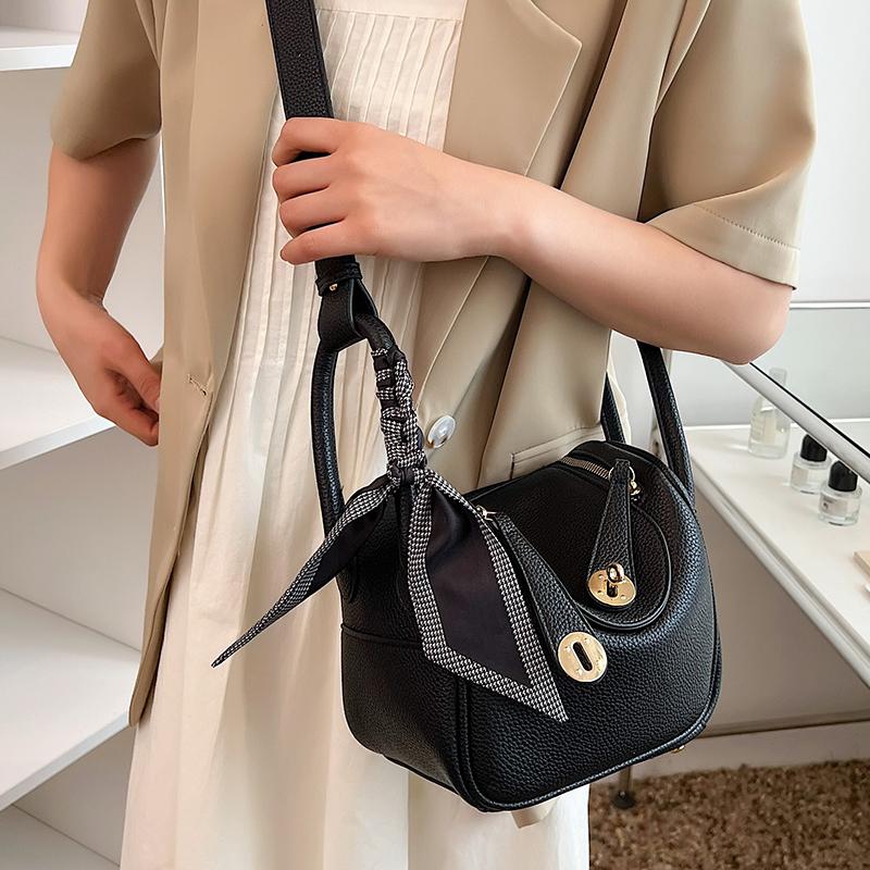 Evening Bags Fashion Women Small Pu Leather Shoulder High Quality Ladies Crossbody For Casual Female Tote Messenger BagEvening EveningEvenin, Green
Evening Bags Fashion Women Small Pu Leather Shoulder High Quality Ladies Crossbody For Casual Female Tote Messenger BagEvening EveningEvenin, Green