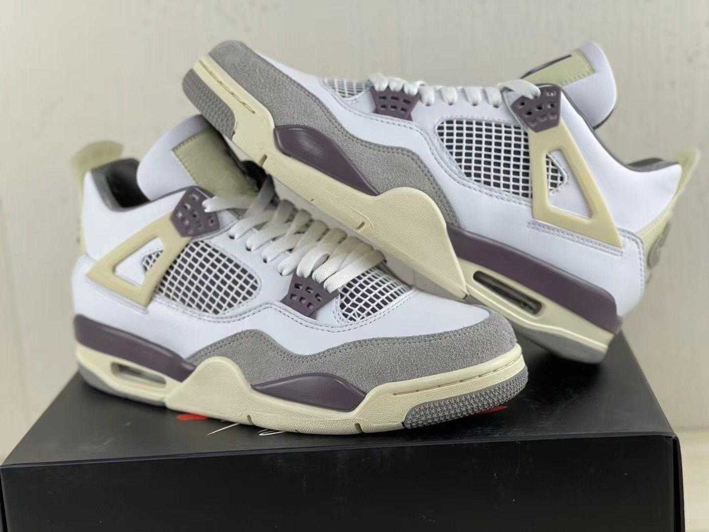 Limited Sale Authentic 4 A Ma Maniere 4s Men Sports Shoes Outdoor Sneakers With Original box Size 40-47.5, A ma maniére
Limited Sale Authentic 4 A Ma Maniere 4s Men Sports Shoes Outdoor Sneakers With Original box Size 40-47.5, A ma maniére