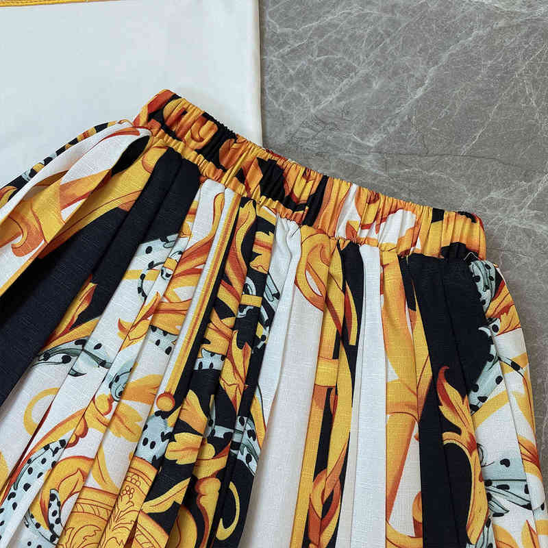 Girls' suit brand clothing design cotton top embroidered pattern high quality Tshirt classic printed pleated skirt twopiece G220810