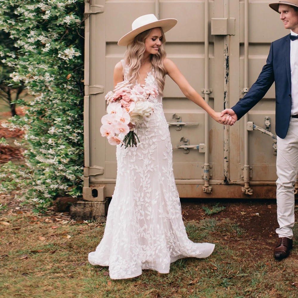 Leaf Lace beach Wedding Dresses Mermaid V-Neck Backless sheer neck Bridal Gowns Sweep Train country Bohemian Robe de Soriee