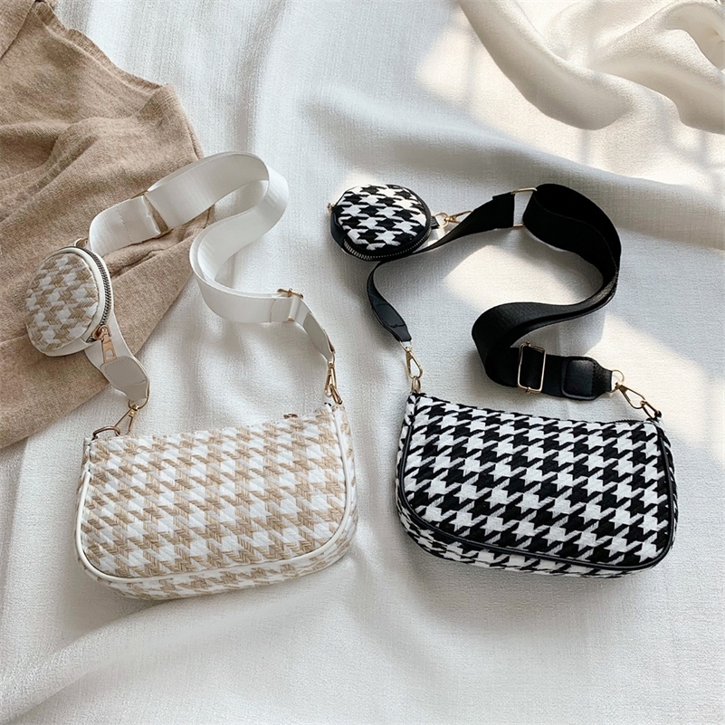 Female Vintage Plaid Printing Shoulder Bags with Mini Round Purse Pendant Women Casual Small Crossbody 2pcs Composite 220617, Black
Female Vintage Plaid Printing Shoulder Bags with Mini Round Purse Pendant Women Casual Small Crossbody 2pcs Composite 220617, Black