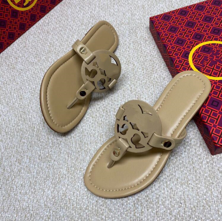 Desinger sandals Luxury Women Shoes Slipper Summer Leather 2023 Women's Sandal Casual Slides Outdoor Female womens slippers
Desinger sandals Luxury Women Shoes Slipper Summer Leather 2023 Women's Sandal Casual Slides Outdoor Female womens slippers