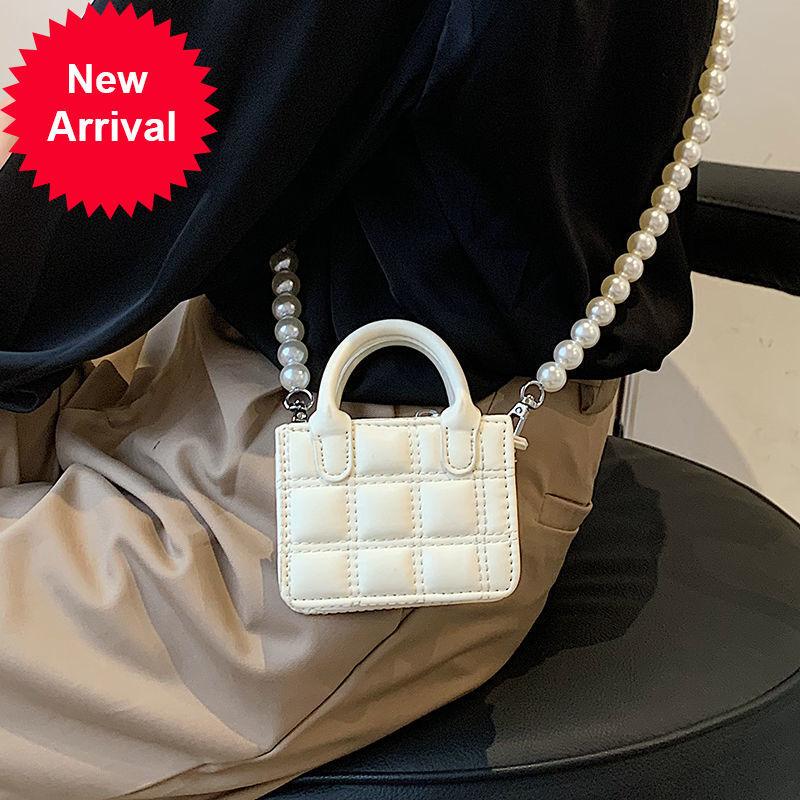 Tide Brand Wholesale Design Female 2022 New Mini Pearl Chain Portable Single Messenger Mouth Fashion Trend Shoulder Crossbody Bags, White trumpet
Tide Brand Wholesale Design Female 2022 New Mini Pearl Chain Portable Single Messenger Mouth Fashion Trend Shoulder Crossbody Bags, White trumpet