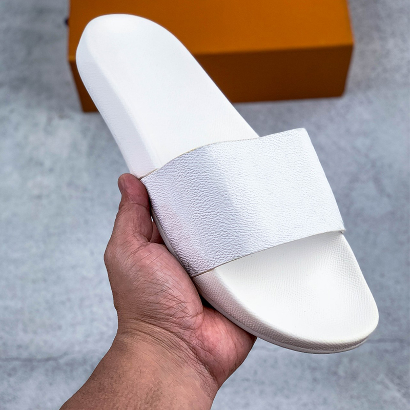 1V Sandals Cowhide material Light luxury item Comfortable and lightweight high quality and inexpensive, Multi
1V Sandals Cowhide material Light luxury item Comfortable and lightweight high quality and inexpensive, Multi