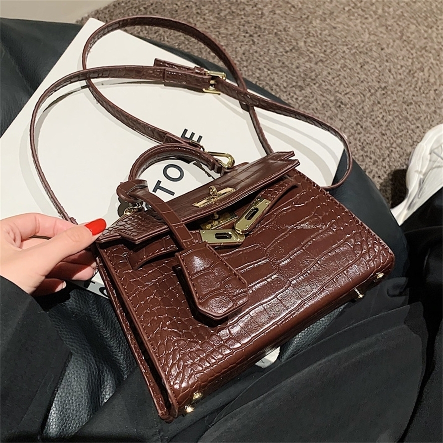 online Autumn and winter versatile small women's fashion net red high sense Single Messenger 75% off shop shop, White 
online Autumn and winter versatile small women's fashion net red high sense Single Messenger 75% off shop shop, White