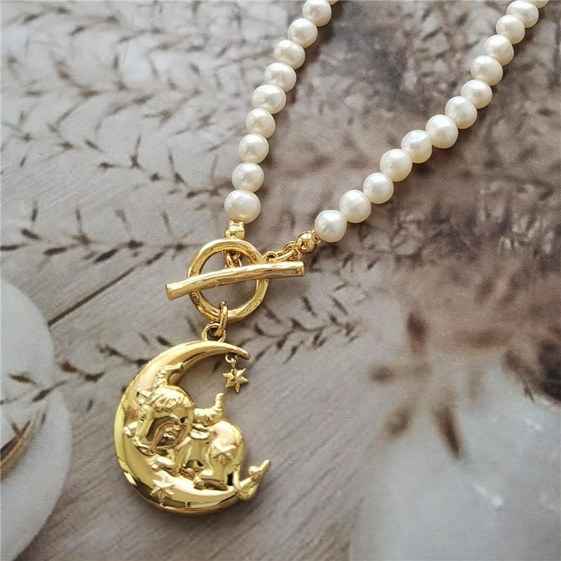 Chokers Fashion Cute Calf Pendant Freshwater Pearl Short Necklace TemperamentChokers
Chokers Fashion Cute Calf Pendant Freshwater Pearl Short Necklace TemperamentChokers