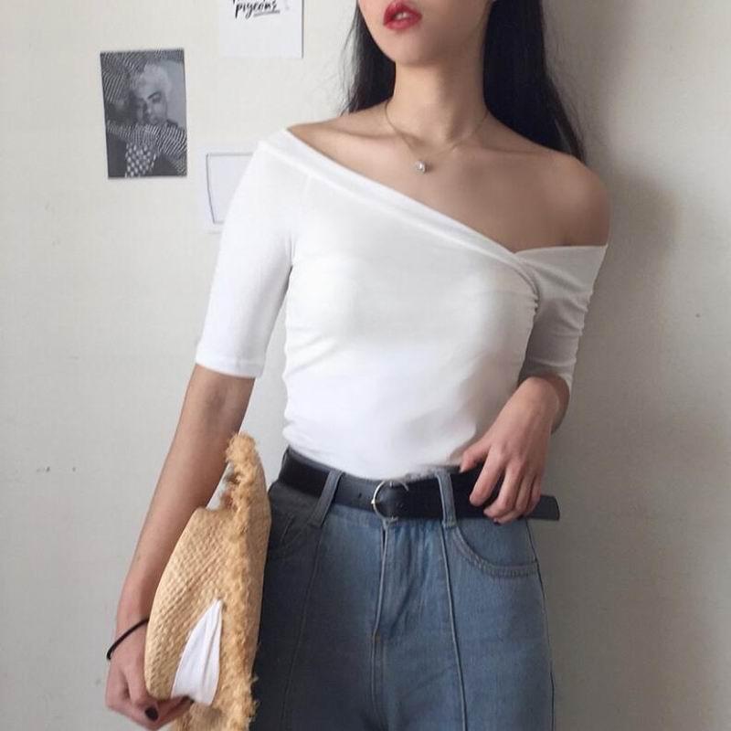 Women's Blouses & Shirts Lady Clothing 2022 Summer Fashion T-shirt Women White Elegant Short Sleeve Skew Collar V-neck Tops
Women's Blouses & Shirts Lady Clothing 2022 Summer Fashion T-shirt Women White Elegant Short Sleeve Skew Collar V-neck Tops