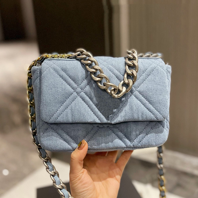 22Ss Fashion Tote Bag Luxury Designer Denim Fabric Classic 19 Design Premium Low Profile Shoulder Bag Diagonal Spring Versatile Ladies Satchel Bags Wallets, Blue
22Ss Fashion Tote Bag Luxury Designer Denim Fabric Classic 19 Design Premium Low Profile Shoulder Bag Diagonal Spring Versatile Ladies Satchel Bags Wallets, Blue