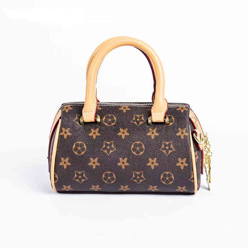 Designer Fashion Cc Even Bag Woman New Womens Boston Fashion Versatile High Sense Cylinder Pillow Casual Portable Shoulder Bag, Brown (lettered)
Designer Fashion Cc Even Bag Woman New Womens Boston Fashion Versatile High Sense Cylinder Pillow Casual Portable Shoulder Bag, Brown (lettered)