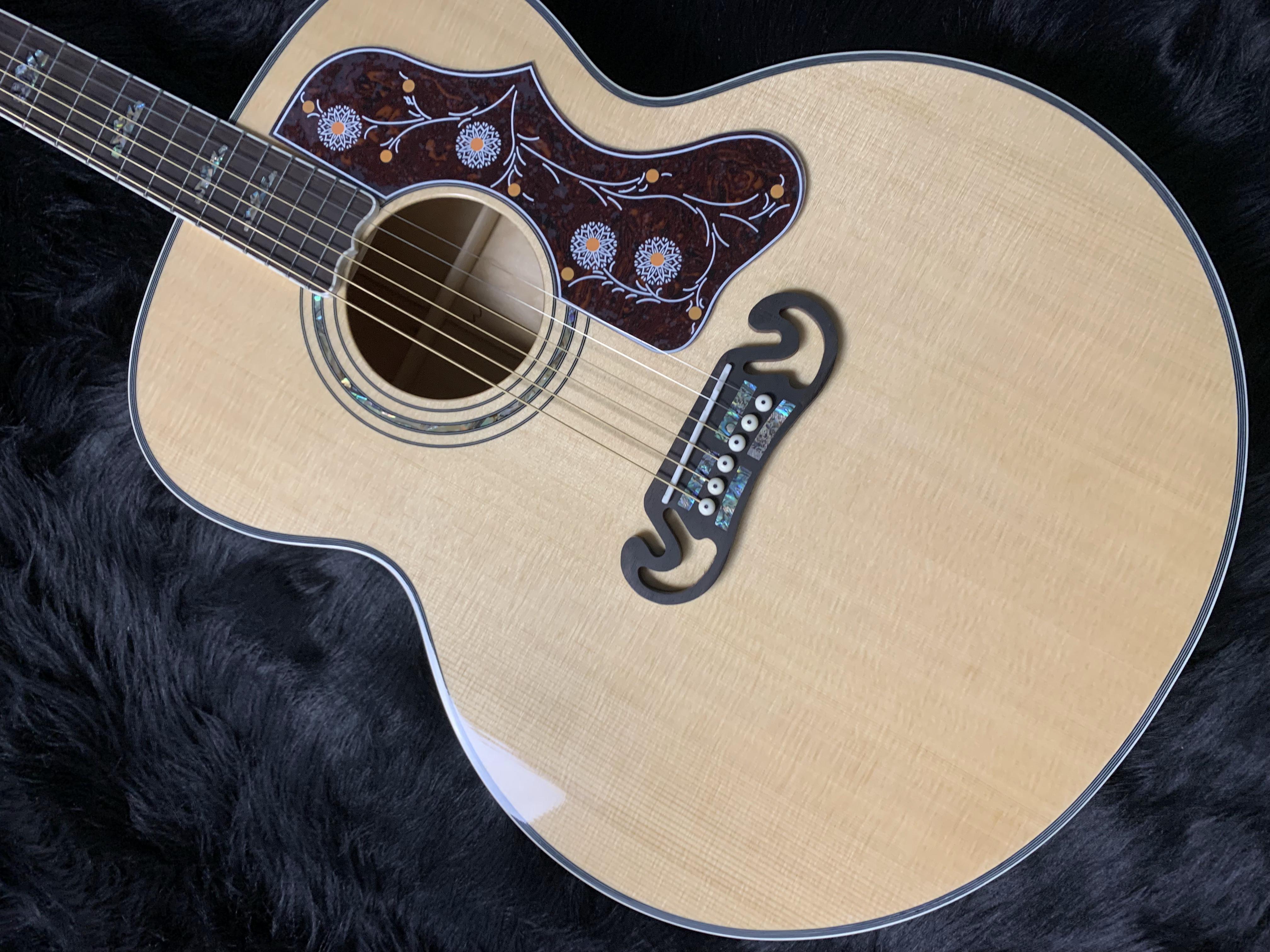 2022 New Acoustic Acoustic Guitar. 43" spruce veneer. Tiger Maple.