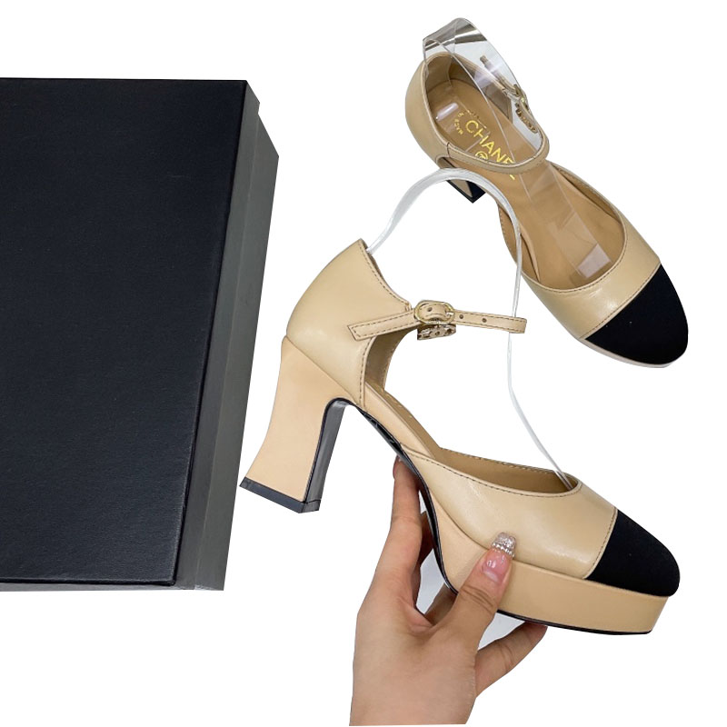 Designer Woman chunky Heel Height 7.5cm Sandals Platform Slides Sheepskin Grosgrain Luxury Top Genuine Leather Women Classic Black Slippers Retro Mules Loafers
Designer Woman chunky Heel Height 7.5cm Sandals Platform Slides Sheepskin Grosgrain Luxury Top Genuine Leather Women Classic Black Slippers Retro Mules Loafers