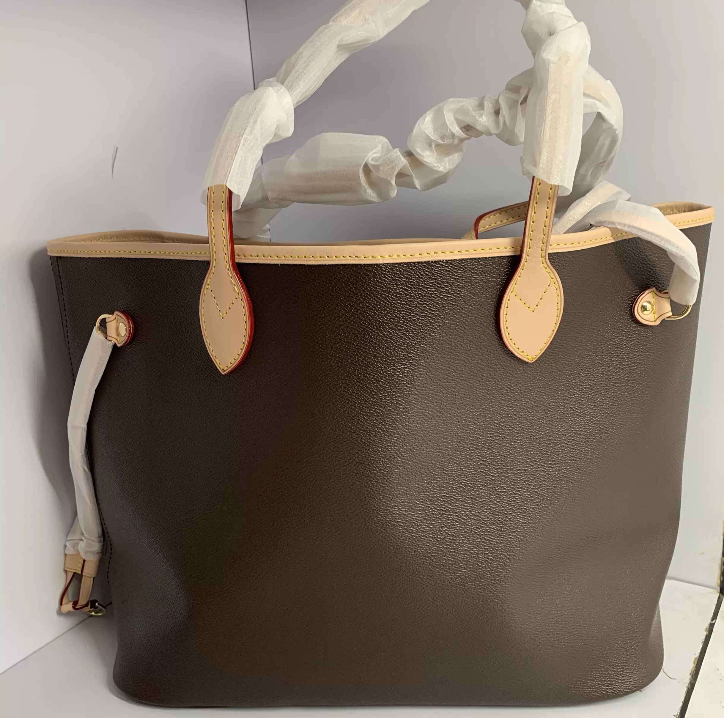 Designers Luxury Bags For Womens Louiseity 1 Viutonity Handbags LVS Crossbody Shoulder The Tote Bag multicolour Capacity Versatile 7A High Quality wallet 8MUZ, Add freight
Designers Luxury Bags For Womens Louiseity 1 Viutonity Handbags LVS Crossbody Shoulder The Tote Bag multicolour Capacity Versatile 7A High Quality wallet 8MUZ, Add freight
