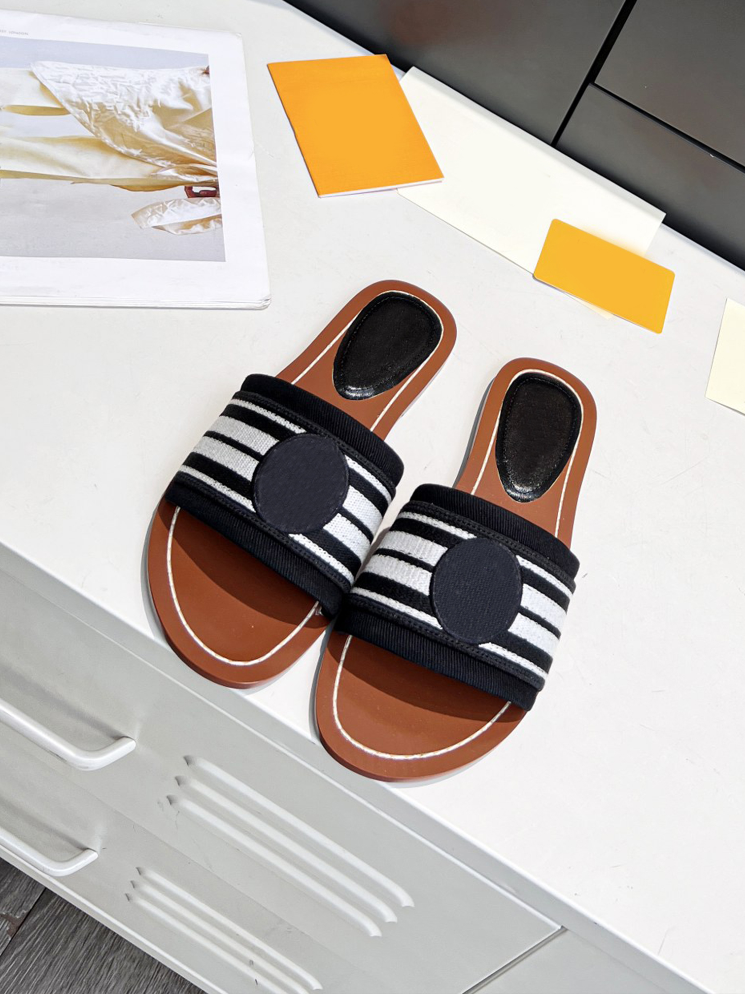 Designer Women Flat Mule Slippers Leather Sandal Slides Summer Ladies Casual Shoes, Color 1
Designer Women Flat Mule Slippers Leather Sandal Slides Summer Ladies Casual Shoes, Color 1