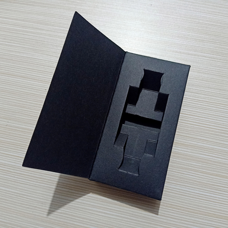 100 Pcs/lot Perfume Bottle Packaging Box Is Only Suitable for 17x87mm Bottles, Black and White 220422
100 Pcs/lot Perfume Bottle Packaging Box Is Only Suitable for 17x87mm Bottles, Black and White 220422