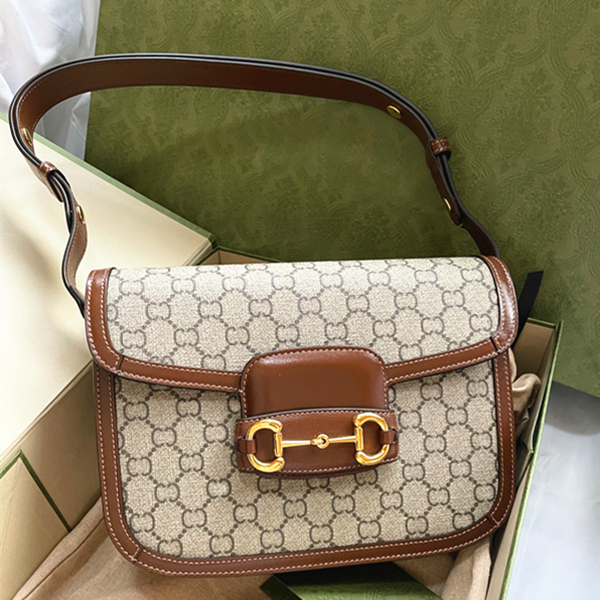 Luxury Women's men pochette Cleo 1955 bags tote saddle real Leather messenger brushed handbag nylon Designer Shoulder Crossbody hobo Wallet handbags Purses Bag, M0nogram brown
Luxury Women's men pochette Cleo 1955 bags tote saddle real Leather messenger brushed handbag nylon Designer Shoulder Crossbody hobo Wallet handbags Purses Bag, M0nogram brown