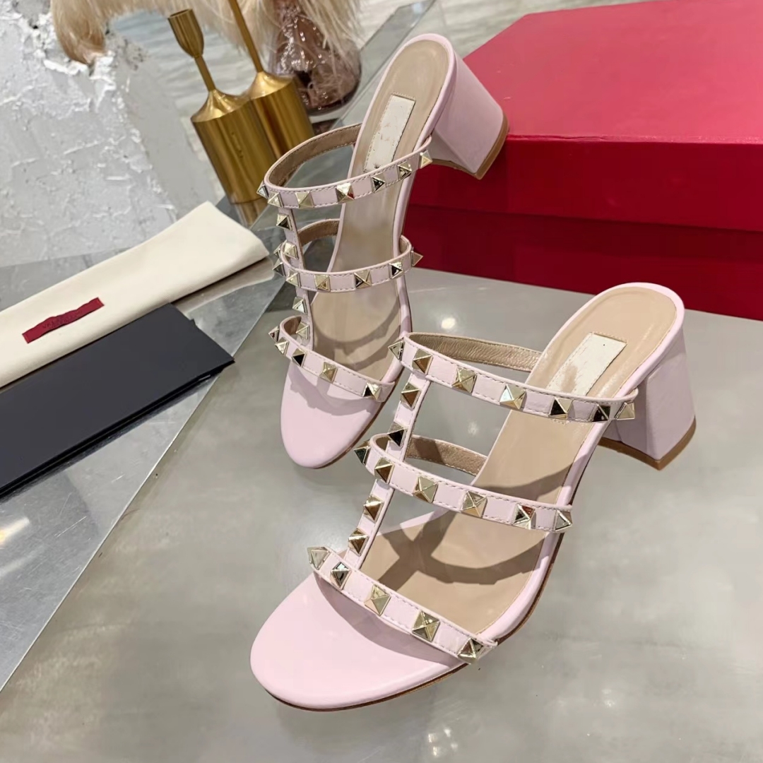 Sandals slippers high heeled rivet shoes luxury designer brand factory shoes summer thick high heels pointed wedding shoe our size 35-42 with box, White
Sandals slippers high heeled rivet shoes luxury designer brand factory shoes summer thick high heels pointed wedding shoe our size 35-42 with box, White