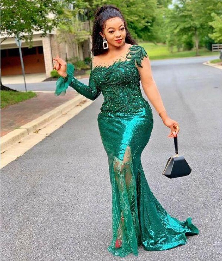 2022 Plus Size Arabic Aso Ebi Green Mermaid Sequined Prom Dresses Lace Beaded Sheer Neck Evening Formal Party Second Reception Bridesmaid Gowns Dress 