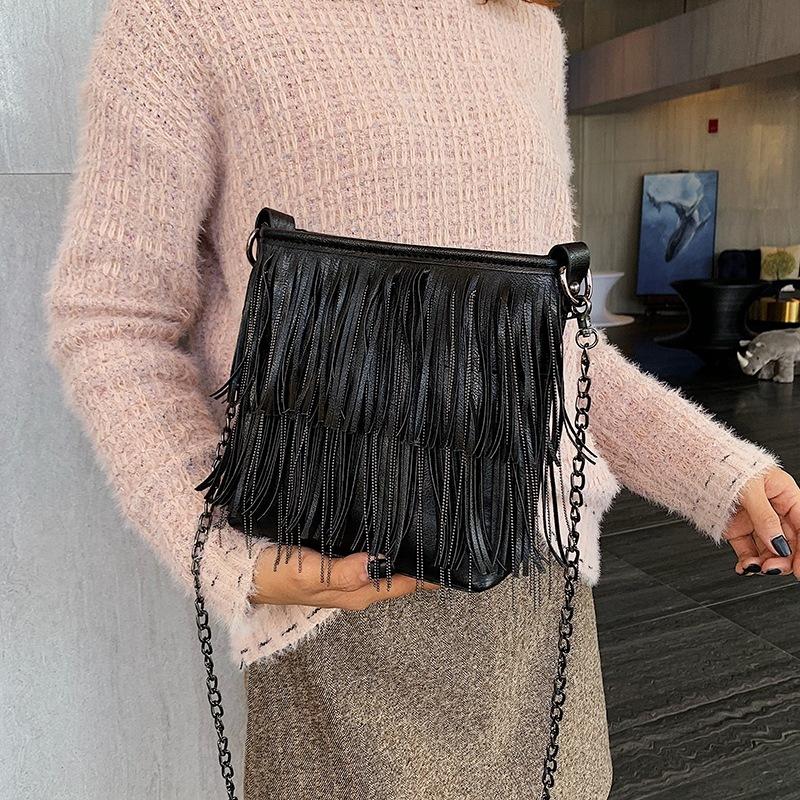 Evening Bags Designer Handbag Women's Bag Large Capacity Chains Shoulder Ladies Diamonds Rivet Tassel Crossbody, Black style 2
Evening Bags Designer Handbag Women's Bag Large Capacity Chains Shoulder Ladies Diamonds Rivet Tassel Crossbody, Black style 2