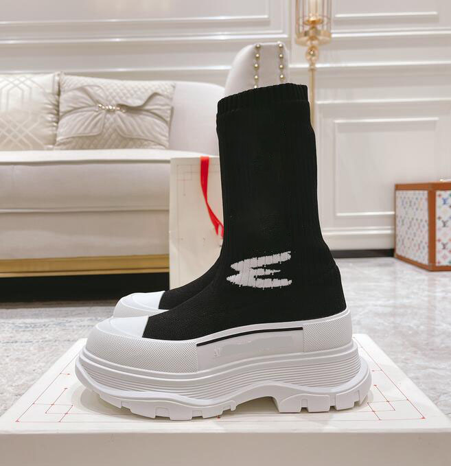 2022 Sock Boots Thick Sole Knit Boots Men's Autumn Winter Shoes Embroidery Fashion Designer Brand High Quality Women's Short Boots
2022 Sock Boots Thick Sole Knit Boots Men's Autumn Winter Shoes Embroidery Fashion Designer Brand High Quality Women's Short Boots