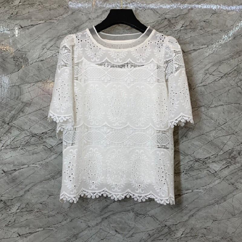 Women' Blouses & Shirts Blusas Feminino 2022 Summer Fashion Style Women Hollow Out Embroidery Short Sleeve Casual Cotton Tops Ladies White, As pic
Women' Blouses & Shirts Blusas Feminino 2022 Summer Fashion Style Women Hollow Out Embroidery Short Sleeve Casual Cotton Tops Ladies White, As pic