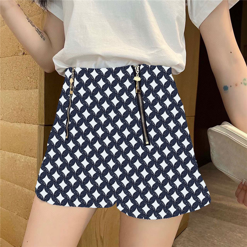 Full Letter Womens Shorts Pants With Zipper Designer Style Ladies Denim Short High Quality Pant Clothing For Women, Blue
Full Letter Womens Shorts Pants With Zipper Designer Style Ladies Denim Short High Quality Pant Clothing For Women, Blue