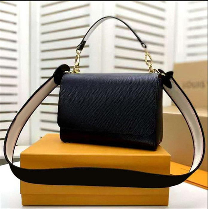 2022Luxury designer 3A fashion high-quality brown shopping bag hot-selling classic brand leather large-capacity handbag 230
2022Luxury designer 3A fashion high-quality brown shopping bag hot-selling classic brand leather large-capacity handbag 230