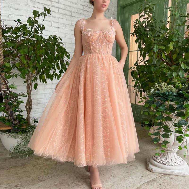 Party Dresses Sevintage Chic Lace Midi Prom Spaghetti Strap Tea-Length Evening Gowns Sweetheart Wedding Dress Formal Gown, Black
Party Dresses Sevintage Chic Lace Midi Prom Spaghetti Strap Tea-Length Evening Gowns Sweetheart Wedding Dress Formal Gown, Black