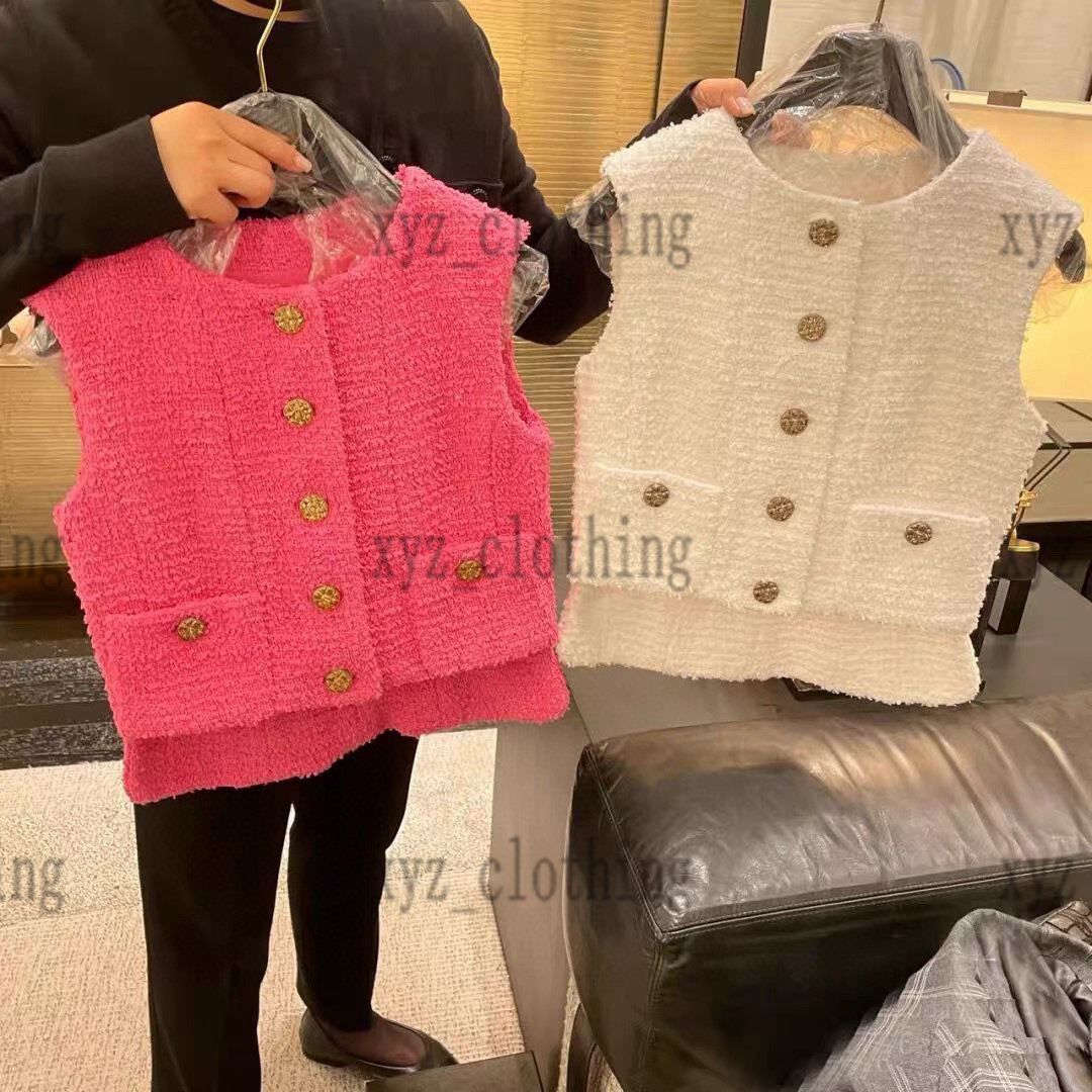 ladies coats high-end womens jackets 2022ss spring and summer vest jacket Customized glass buckle outwear sleeveless vest newly designer women coat, White
ladies coats high-end womens jackets 2022ss spring and summer vest jacket Customized glass buckle outwear sleeveless vest newly designer women coat, White