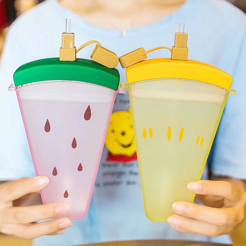 Popular Watermelon Bottles Children Plastic Water Cup Convenient Strap Outdoor Juice cups Drink ware 4 colors 320ML sxa19
Popular Watermelon Bottles Children Plastic Water Cup Convenient Strap Outdoor Juice cups Drink ware 4 colors 320ML sxa19