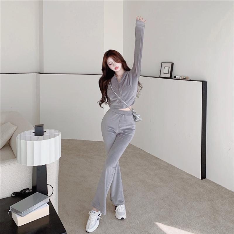 Women's Two Piece Pants Velvet Sports Suit Autumn Casual Zipper Hoodie With Straight Jogging Sweatpants Two-Piece Set Femme Homewear Setup, Gray
Women's Two Piece Pants Velvet Sports Suit Autumn Casual Zipper Hoodie With Straight Jogging Sweatpants Two-Piece Set Femme Homewear Setup, Gray