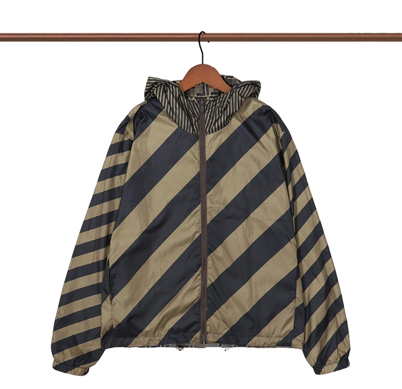 Vangul Men's Hooded Jacket Leisure Basic Sunscreen Jacket Stormsuit Spring Summer New Solid Light Soft Male Thin Outerwea 2-sided Wearable, Black
Vangul Men's Hooded Jacket Leisure Basic Sunscreen Jacket Stormsuit Spring Summer New Solid Light Soft Male Thin Outerwea 2-sided Wearable, Black