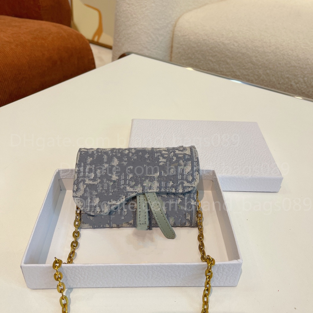 Wholesale Top quality Evening Change bag Printed luxury mini Deciduous canvas chain bag designer's Wallet purse Card package With box, 1#
Wholesale Top quality Evening Change bag Printed luxury mini Deciduous canvas chain bag designer's Wallet purse Card package With box, 1#