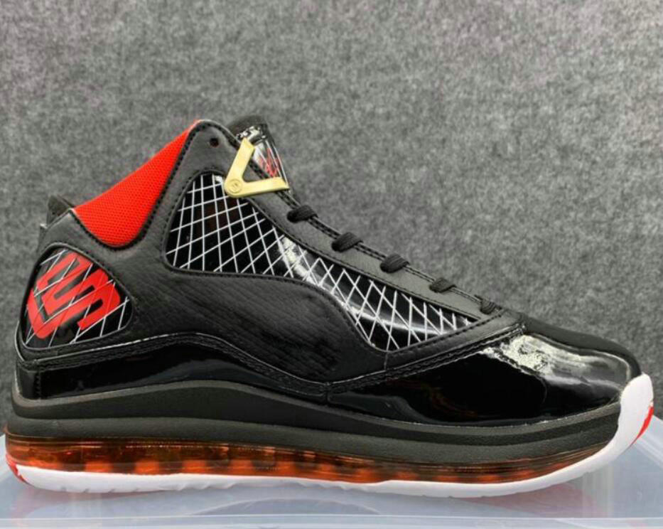 2022 Mens James LeBrons 7 VII Freegums basketball shoes Gang James 7s sneakers tennis Black Space Jam Empire Jade Red Blue Orange Graffiti Multi Color A3
2022 Mens James LeBrons 7 VII Freegums basketball shoes Gang James 7s sneakers tennis Black Space Jam Empire Jade Red Blue Orange Graffiti Multi Color A3