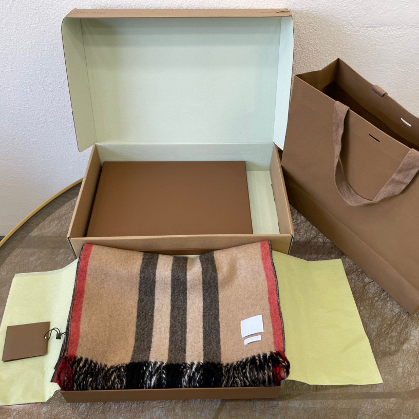 Top quality new style winter Vertical striped Camel luxuries scarves designers Designer Scarf Wholesale Cashmere plaid scarfs B brand classic Unisex for man warm
Top quality new style winter Vertical striped Camel luxuries scarves designers Designer Scarf Wholesale Cashmere plaid scarfs B brand classic Unisex for man warm