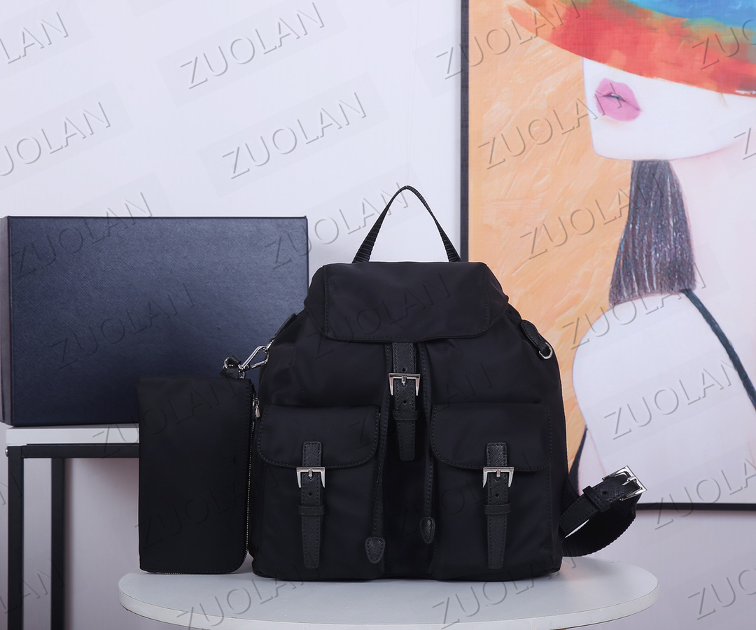 BZ811 Designer Nylon backpack bag classic P backpacks for men or women school bag size 32X30X15cm portable travel bags High capacity, Gift bags
BZ811 Designer Nylon backpack bag classic P backpacks for men or women school bag size 32X30X15cm portable travel bags High capacity, Gift bags