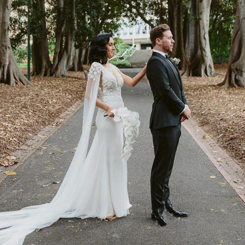 Boho Dubai Mermaid Wedding Dress 2022 Sexy V Neck Arabic Bohemian Wedding Dresses Lace Appliques Country Bridal Gowns Beaded Plus Size Greek Vestido De Noiva, Champagne
Boho Dubai Mermaid Wedding Dress 2022 Sexy V Neck Arabic Bohemian Wedding Dresses Lace Appliques Country Bridal Gowns Beaded Plus Size Greek Vestido De Noiva, Champagne