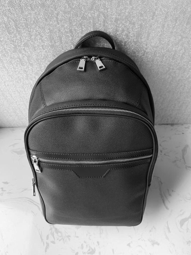2021 luxury fashion men women high-quality Classic Christopher Backpack Luxurys Designers Bags High Quality Leather Shoulders Bag Satchel 01, Black grid
2021 luxury fashion men women high-quality Classic Christopher Backpack Luxurys Designers Bags High Quality Leather Shoulders Bag Satchel 01, Black grid