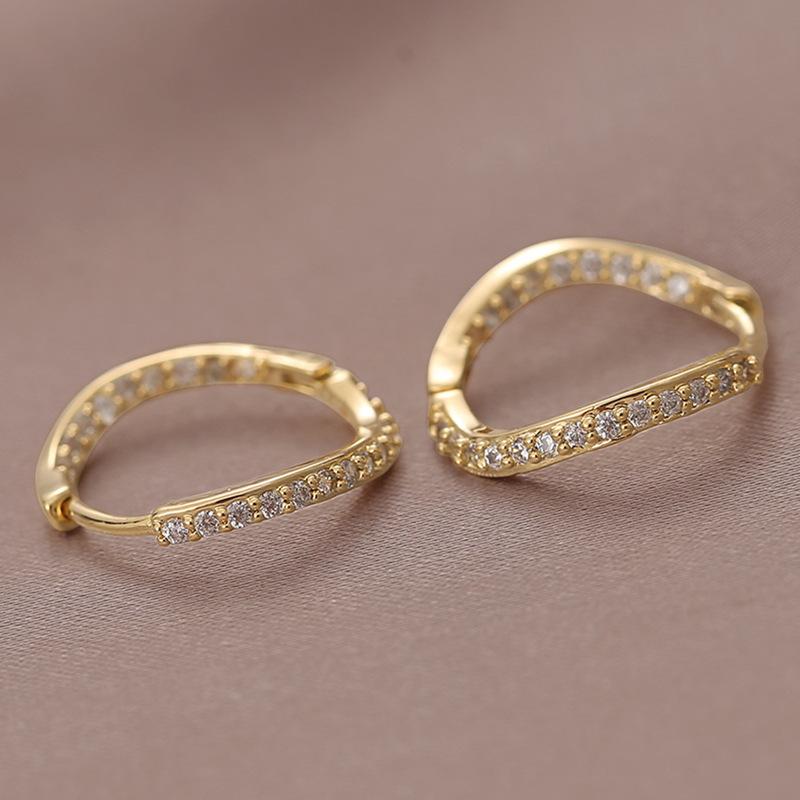 Hoop & Huggie Autumn Winter Light Luxury Round Geometric Crystal Earrings For Women Fashion Gold Metal Jewelry GiftsHoop
Hoop & Huggie Autumn Winter Light Luxury Round Geometric Crystal Earrings For Women Fashion Gold Metal Jewelry GiftsHoop