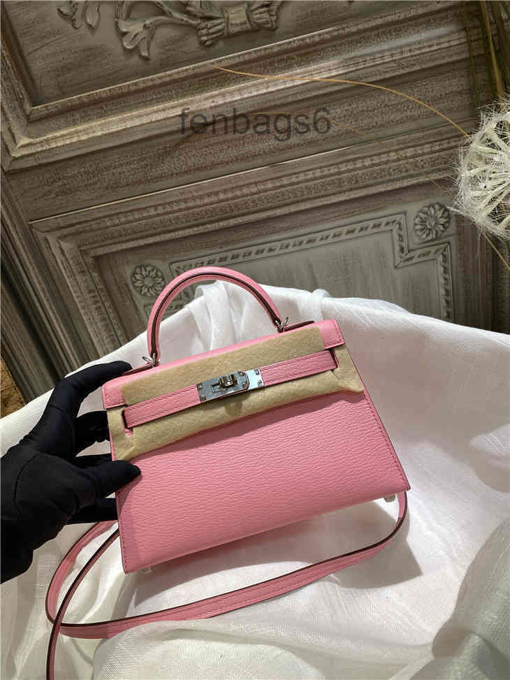 Wax Thread Fully Bag Hand-stitched h Home Mini Messenger Mini2 Generation 1q Milkshake Powder Silver Buckle Cowhide, Pink
Wax Thread Fully Bag Hand-stitched h Home Mini Messenger Mini2 Generation 1q Milkshake Powder Silver Buckle Cowhide, Pink