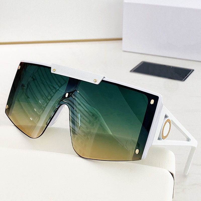 Paris Fashion Week Top Designer Sunglasses Womens Latest Trending Fashions UV Luxury Brand Glasses 4393 Classic One Piece Sunglasses Mens with Case
Paris Fashion Week Top Designer Sunglasses Womens Latest Trending Fashions UV Luxury Brand Glasses 4393 Classic One Piece Sunglasses Mens with Case