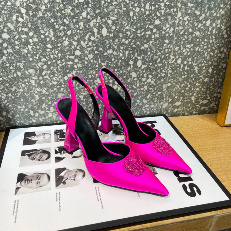 Slippers Dress Shoes La Medusa embellished Rhinestones Pointed Toes Pumps shoes high Heels satin sandals for women Luxury Designers Dress shoe, Red
Slippers Dress Shoes La Medusa embellished Rhinestones Pointed Toes Pumps shoes high Heels satin sandals for women Luxury Designers Dress shoe, Red