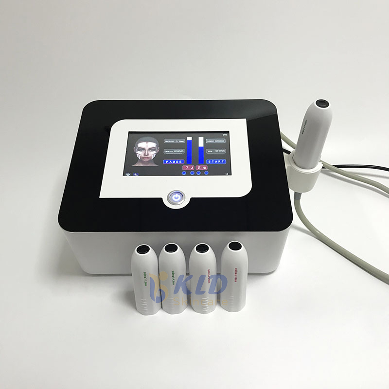 Vmax hifu Beauty equipment Face Lift body slim breast tighten Wrinkles Removal with 6 Cartridges for lady salon and home use
Vmax hifu Beauty equipment Face Lift body slim breast tighten Wrinkles Removal with 6 Cartridges for lady salon and home use