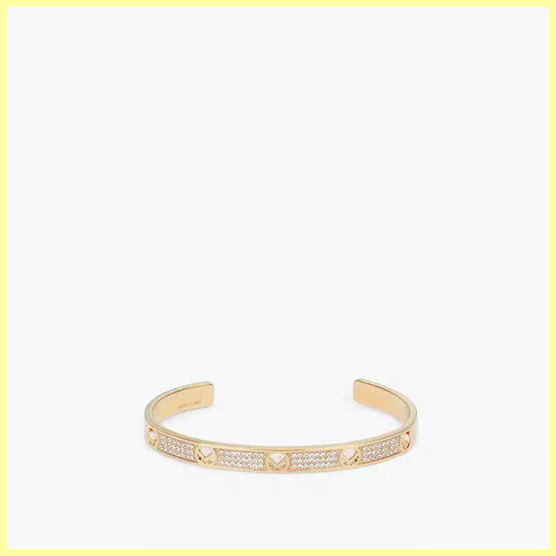 yucheng02. 2021 Fashion Designer Bracelet For Mens Women Full Diamond Gold Letters F Bracelets Gifts Womens Luxury Love Bracelets Jewelry 21090902R
yucheng02. 2021 Fashion Designer Bracelet For Mens Women Full Diamond Gold Letters F Bracelets Gifts Womens Luxury Love Bracelets Jewelry 21090902R