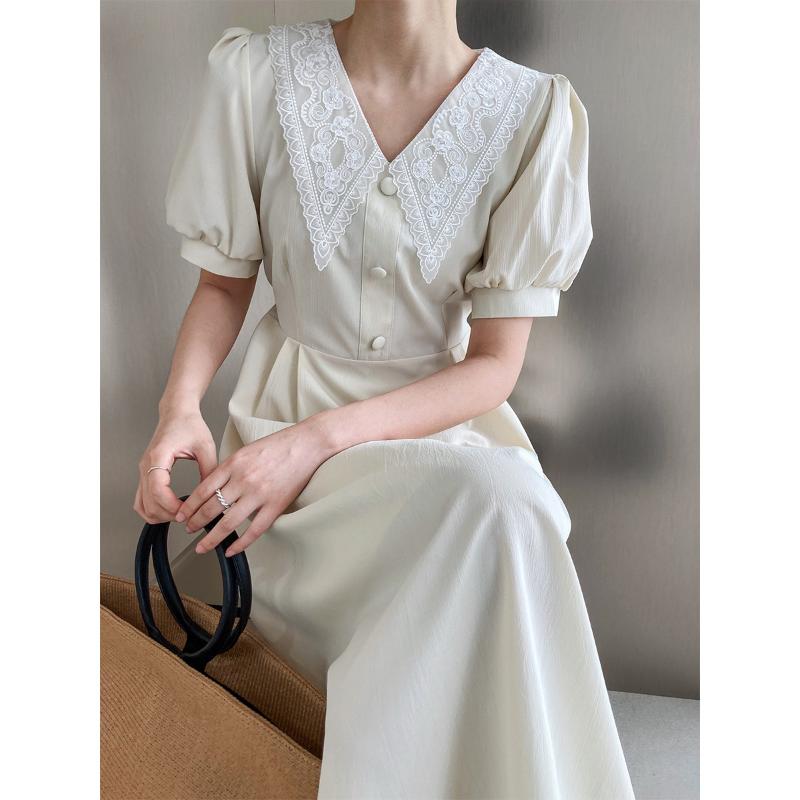 Party Dresses Korean Sttyle Gentle Lace Hook Flower Doll Collar Dress Black White Waist Closing Lady Puff Sleeve Women DressParty, Tea white
Party Dresses Korean Sttyle Gentle Lace Hook Flower Doll Collar Dress Black White Waist Closing Lady Puff Sleeve Women DressParty, Tea white